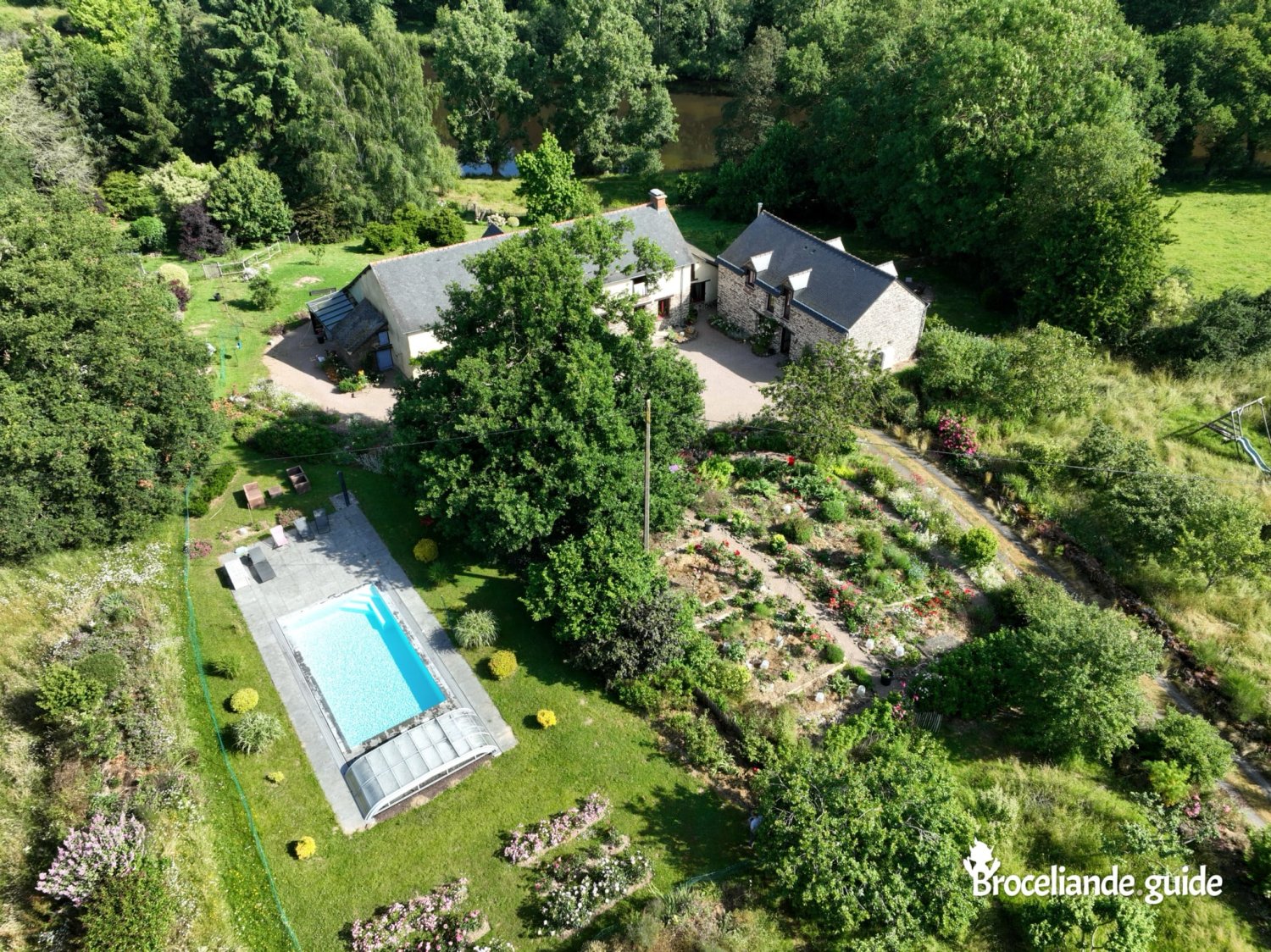 Le Logis de l'Etang de l'Aune