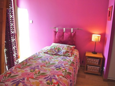 Chambre 2 lits 1 place - Gîte de l'Étang de l'Aune