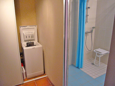 Buanderie et douche - Gîte de l'Étang de l'Aune